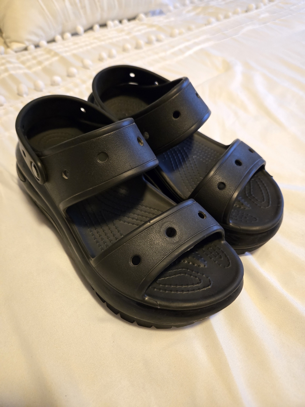 CROCS Women's Mega Crush Sandals